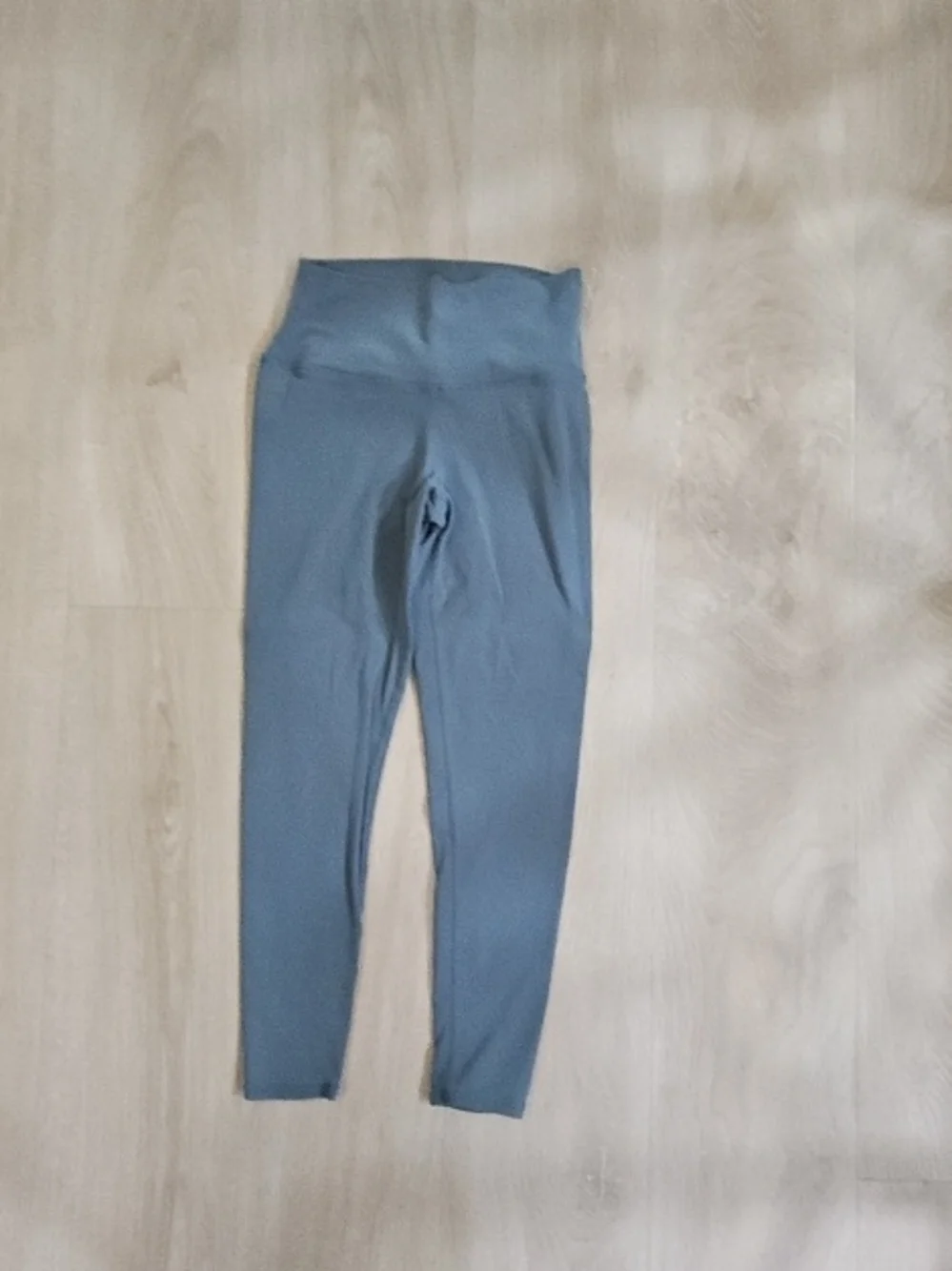 ALO Yoga High-Waist Leggings in Slate Blue - Picture 1 of 2
